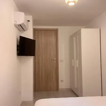 Casa Con Ampio Terrazzo - Casa Bea *
