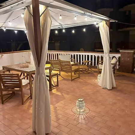 Casa Con Ampio Terrazzo - Casa Bea *